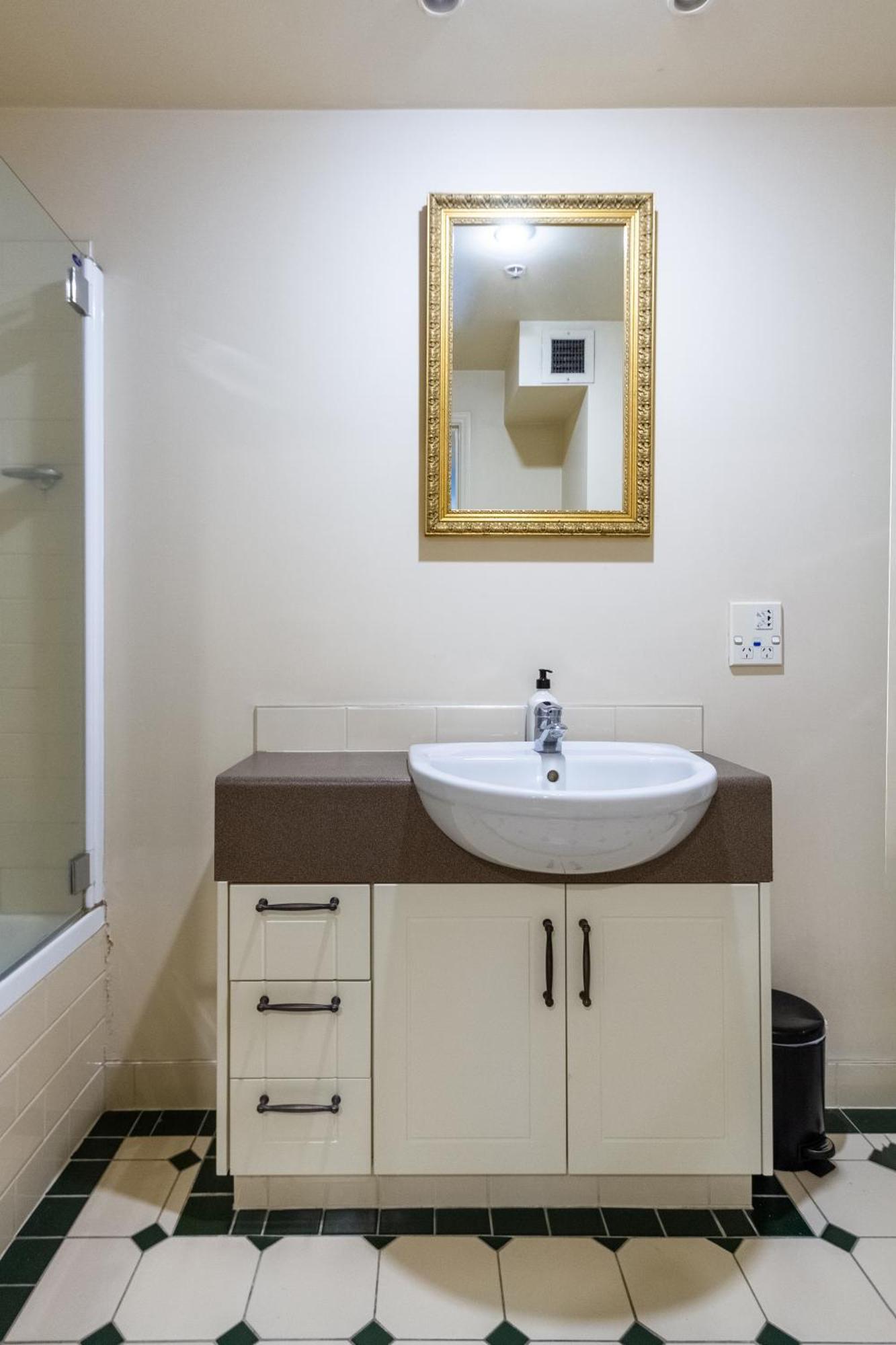 Apartamento Beauty In The Cbd - 1Bed Free Parking Pool Christchurch Exterior foto
