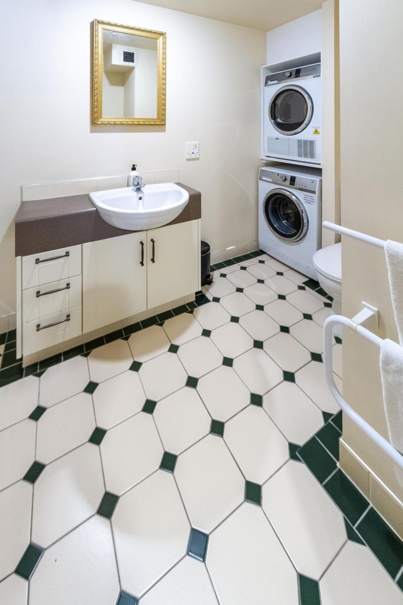 Apartamento Beauty In The Cbd - 1Bed Free Parking Pool Christchurch Exterior foto